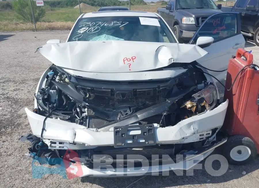 2HGFC3B38KH351880 Photo# 6