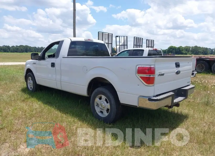 1FTNF1CF5EKE17815 Photo# 3