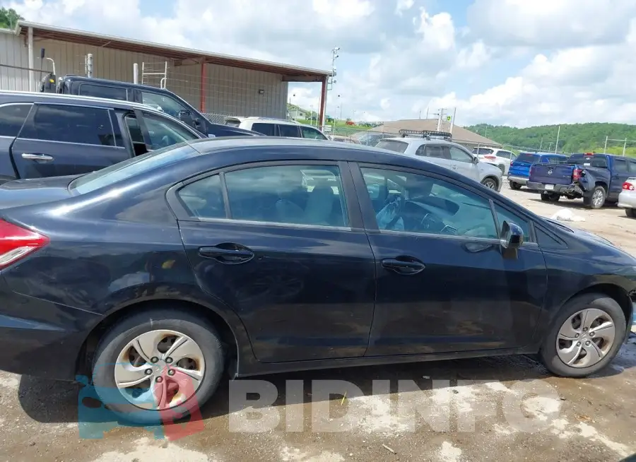 2HGFB2F55FH564915 Photo# 14