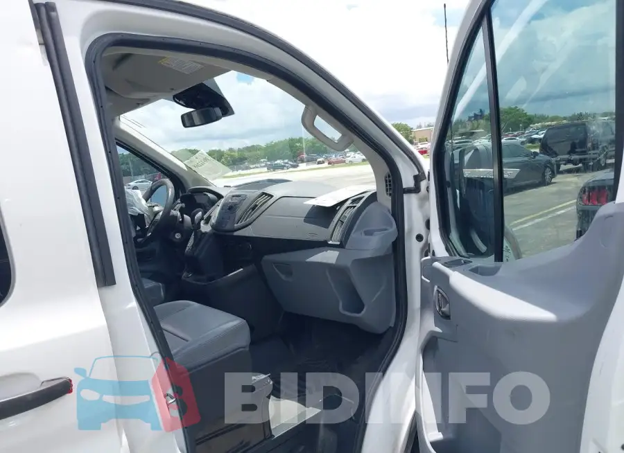 1FTYR2YM2HKA26787 Photo# 5