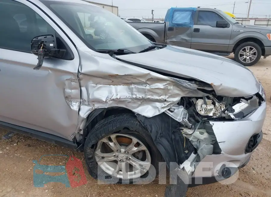 JA4AD3A38EZ017287 Photo# 21