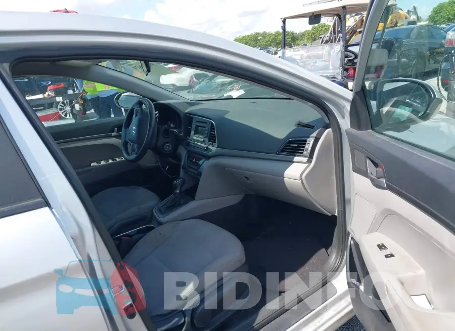 5NPD74LF2HH100152 Photo# 5