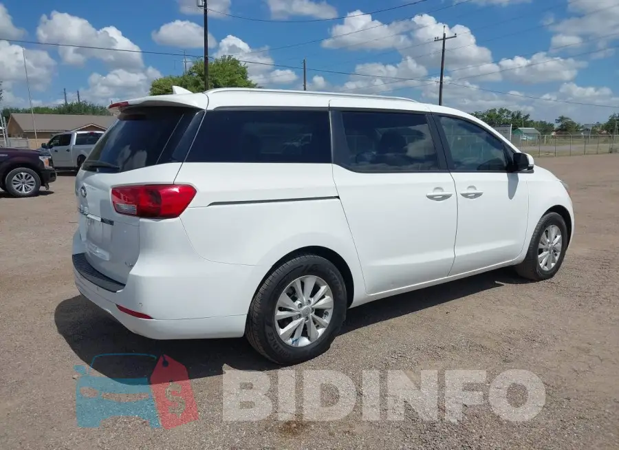 KNDMB5C10F6034412 Photo# 4