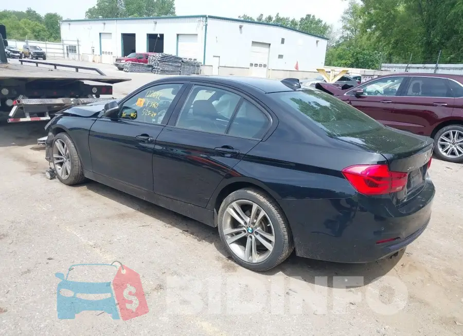 WBA8E3G5XGNU03467 Photo# 3