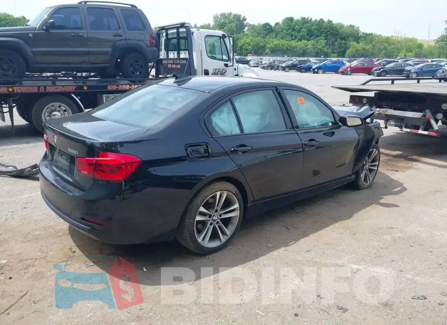 WBA8E3G5XGNU03467 Photo# 4