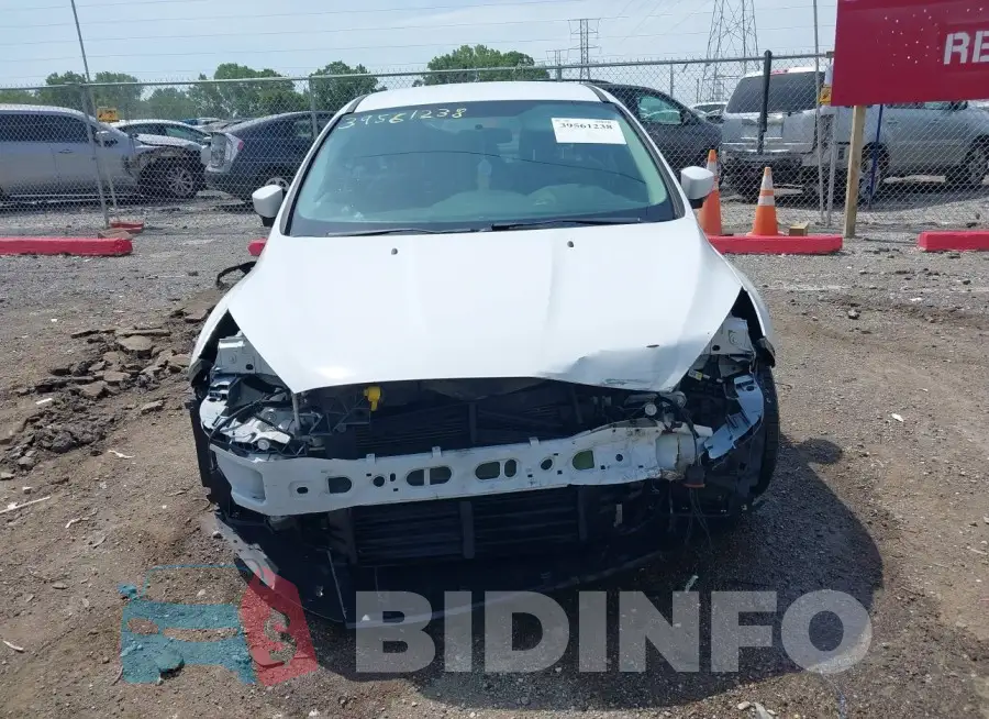 1FADP3F26FL295626 Photo# 13