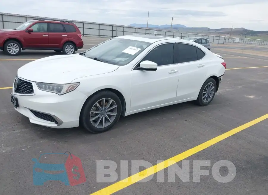 19UUB1F30JA006283 Photo# 2