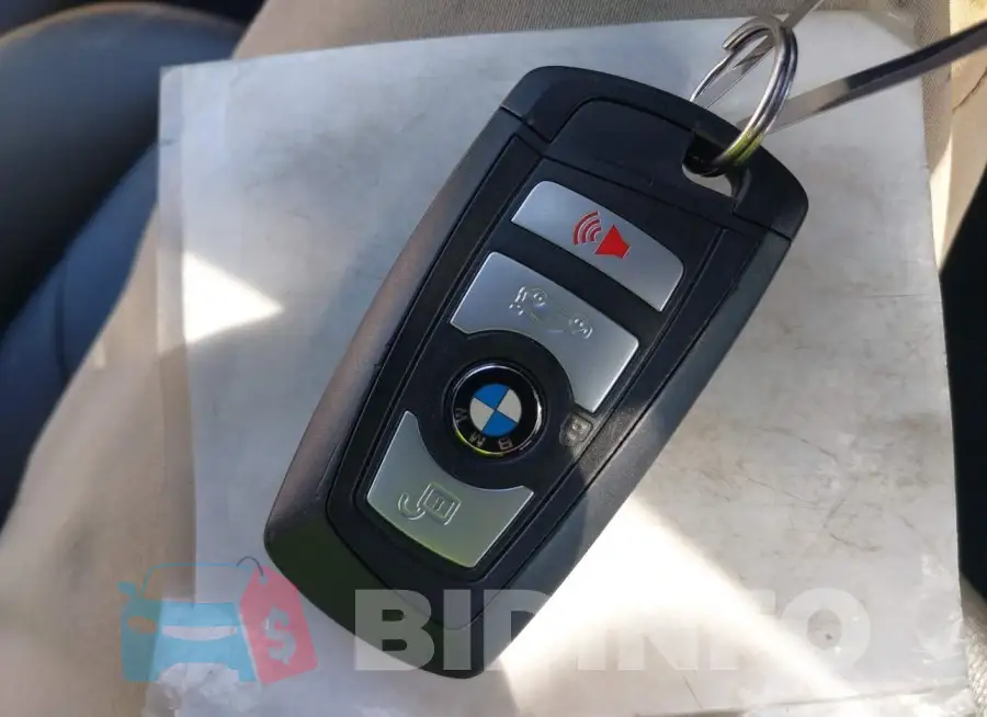 WBA8A9C59JAH12952 Photo# 11