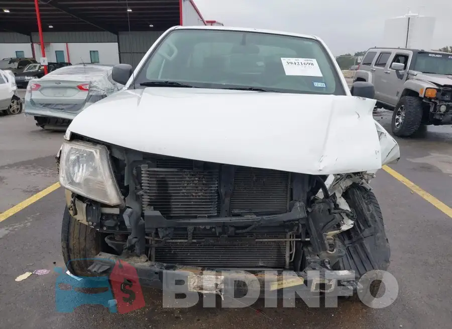 1N6BD0CT2HN736694 Photo# 6
