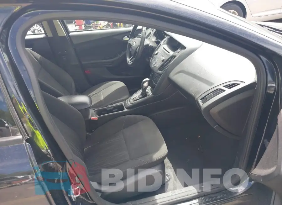 1FADP3F2XFL293913 Photo# 5