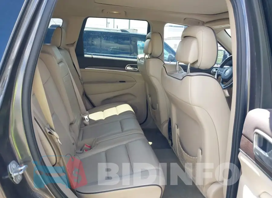 1C4RJFCG4FC860264 Photo# 8