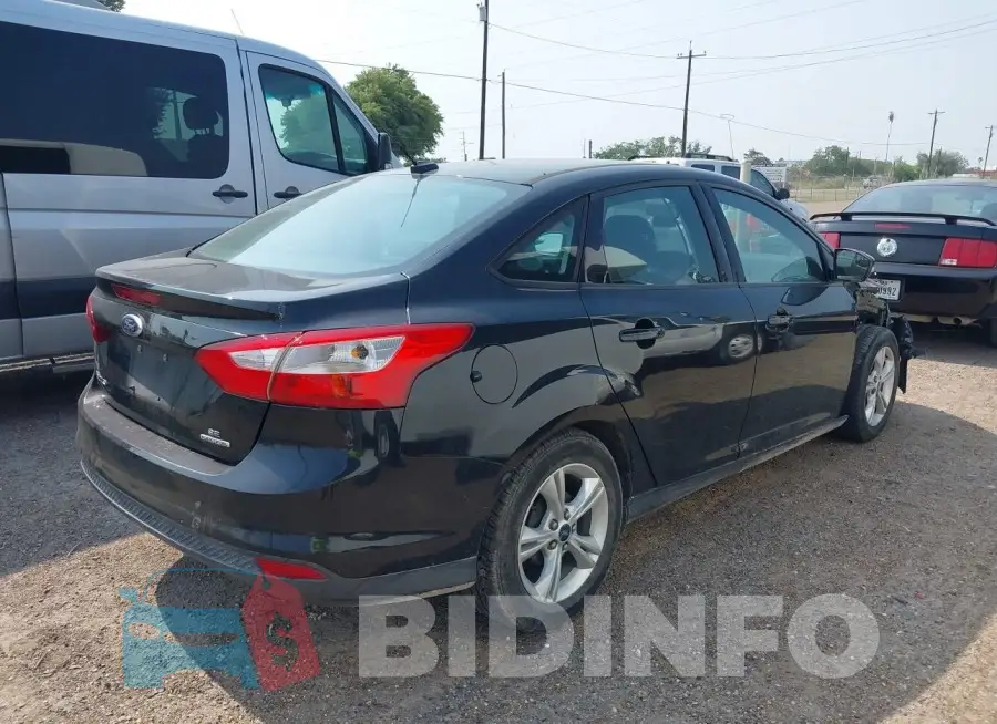 1FADP3F20EL451495 Photo# 4