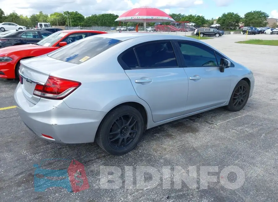 2HGFB2F57FH538137 Photo# 4