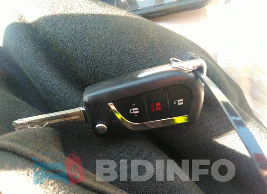 JTMF1RFV2KD011253 Photo# 11