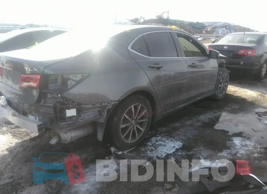 19UUB1F52LA012185 Photo# 4