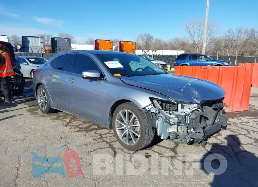 19UUB2F32GA006879 Photo# 1