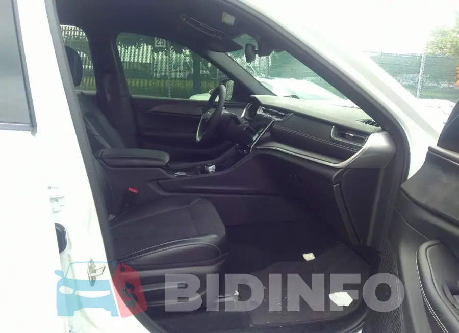 1C4RJHAG2R8934240 Photo# 5