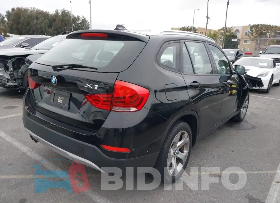WBAVM1C54EVW52795 Photo# 4