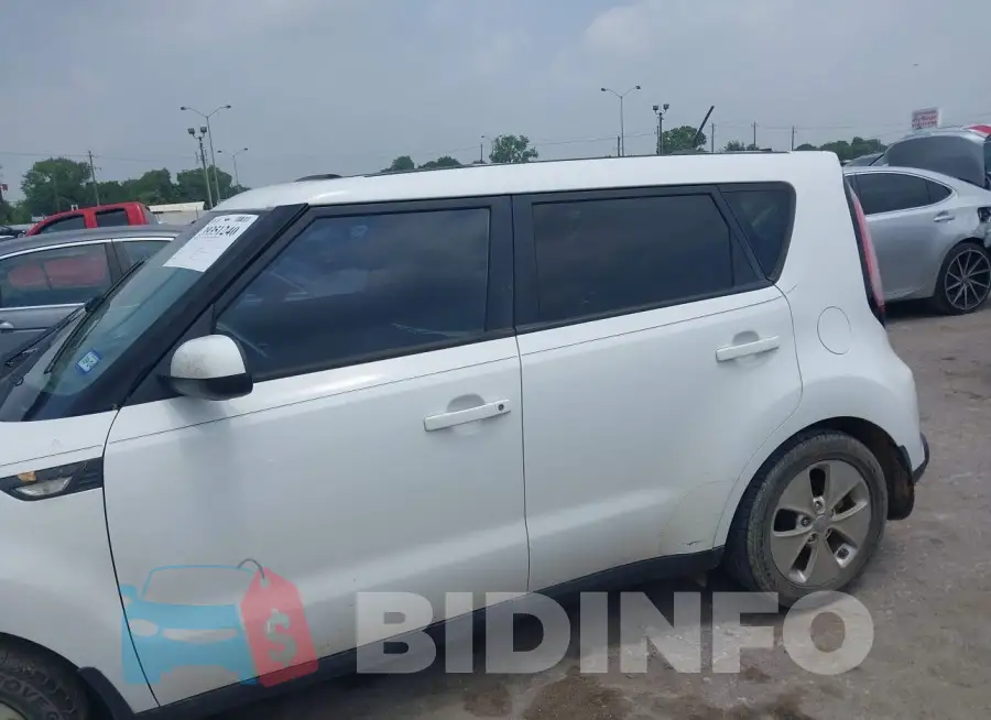 KNDJN2A26E7747294 Photo# 14