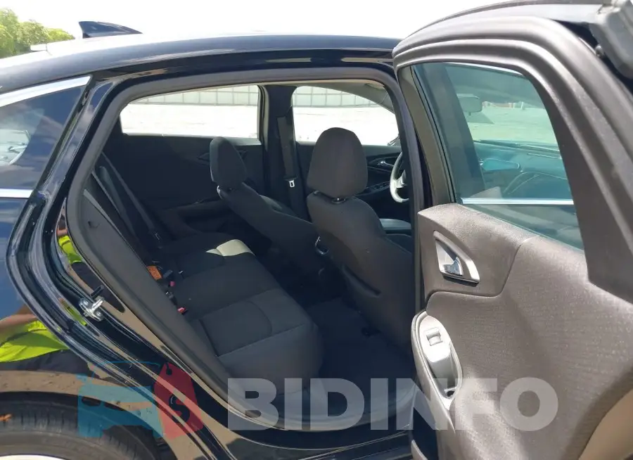 1G1ZD5ST4PF190823 Photo# 8
