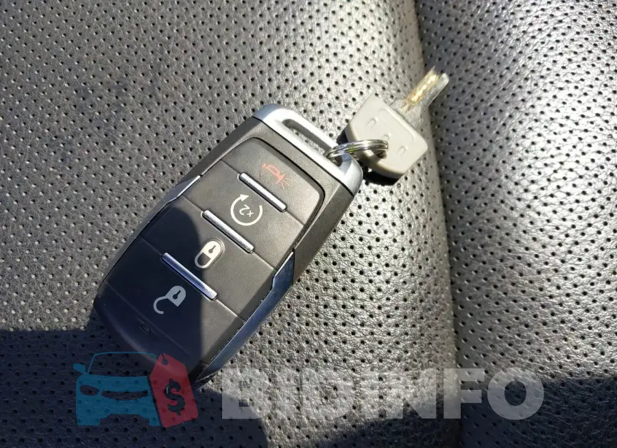 1C6SRFLT7LN174539 Photo# 11