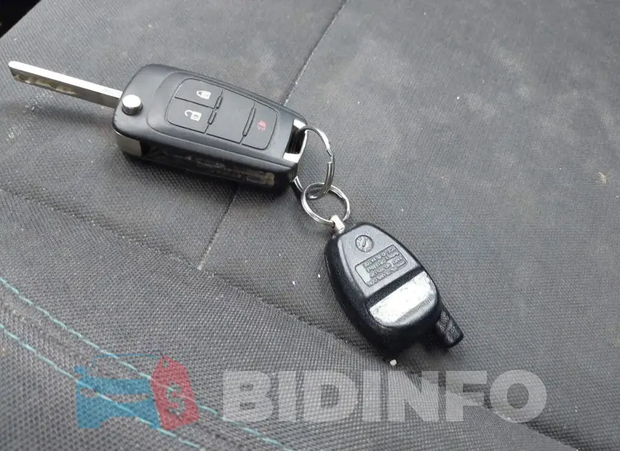3GNCJNSB5GL247539 Photo# 11