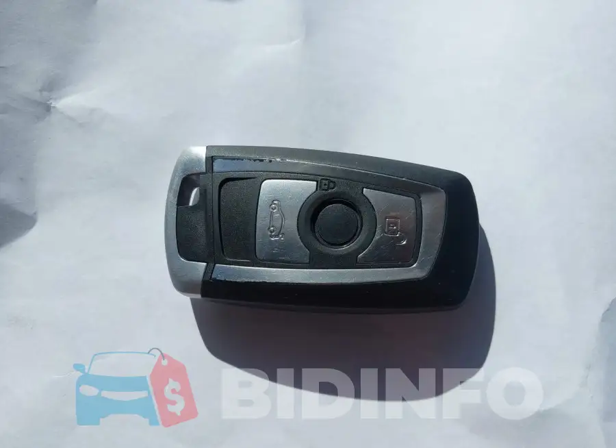 WBA8A9C31HK863977 Photo# 11
