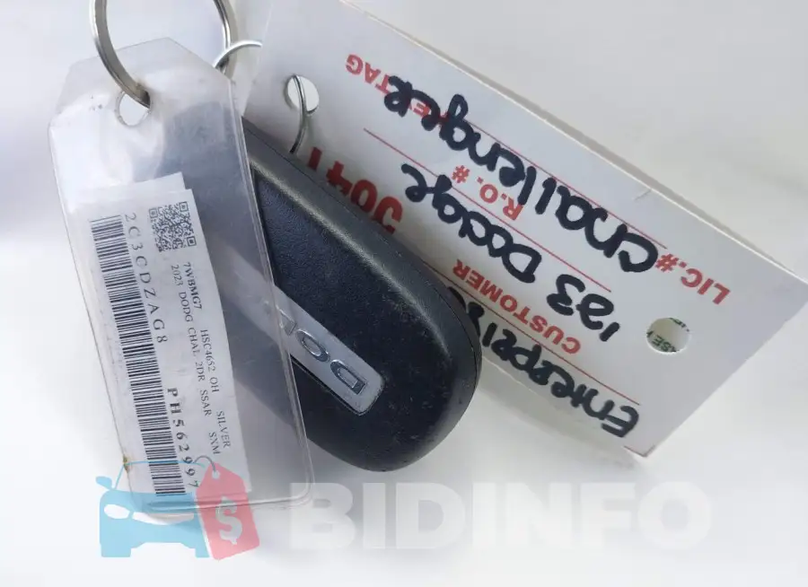 2C3CDZAG8PH562997 Photo# 11