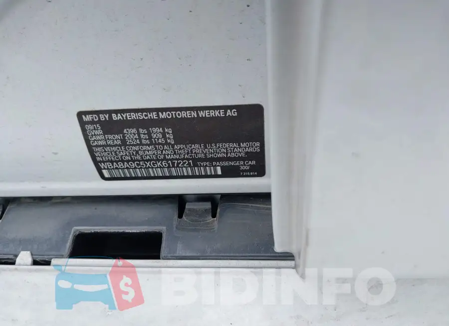 WBA8A9C5XGK617221 Photo# 9