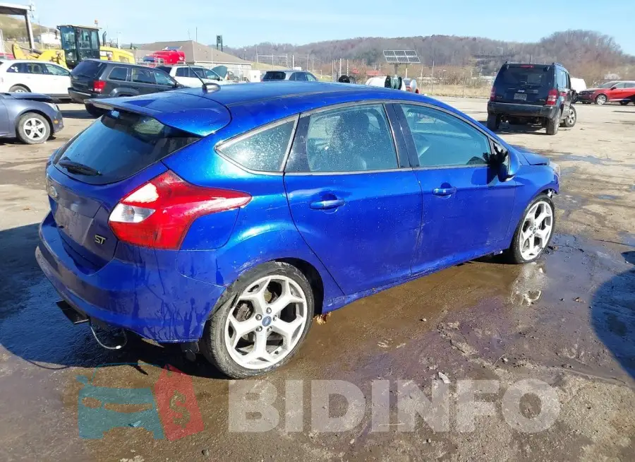 1FADP3L92EL143343 Photo# 4