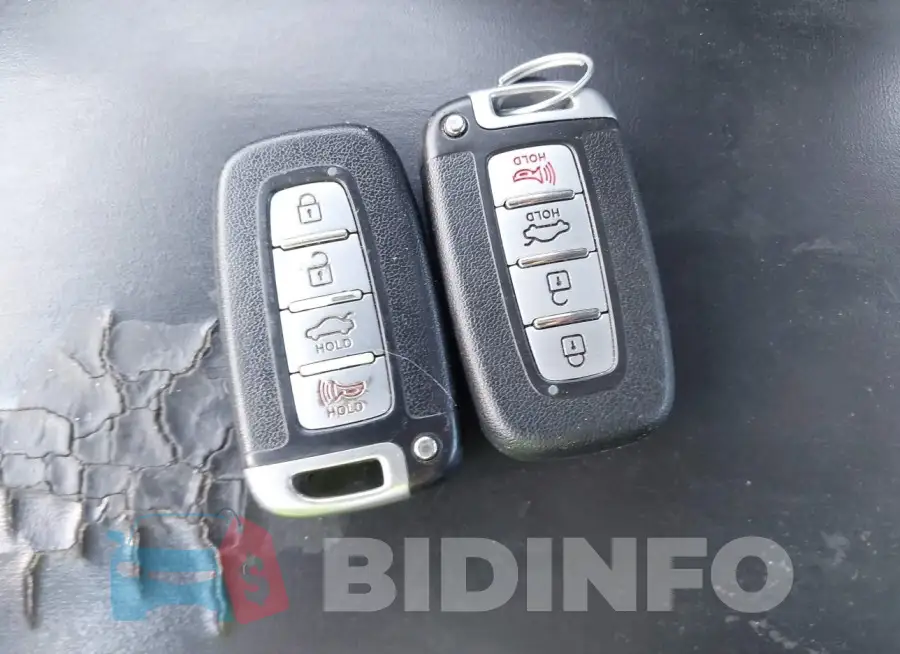 KMHGC4DD7EU261664 Photo# 11