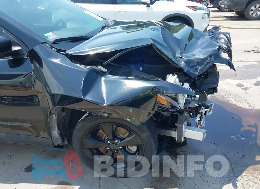 1C4PJLLB1KD411543 Photo# 18