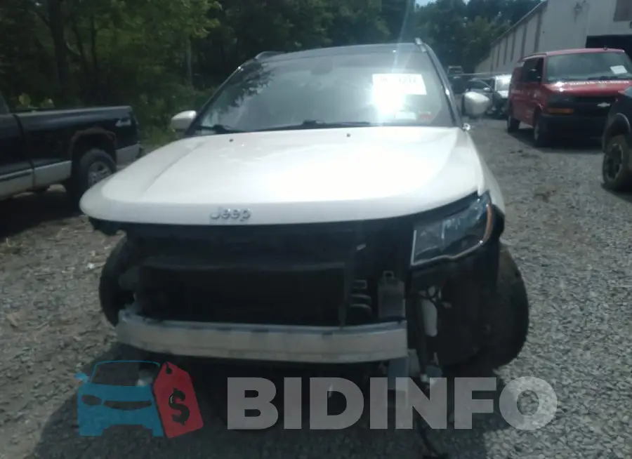 3C4NJDCB1JT435671 Photo# 6