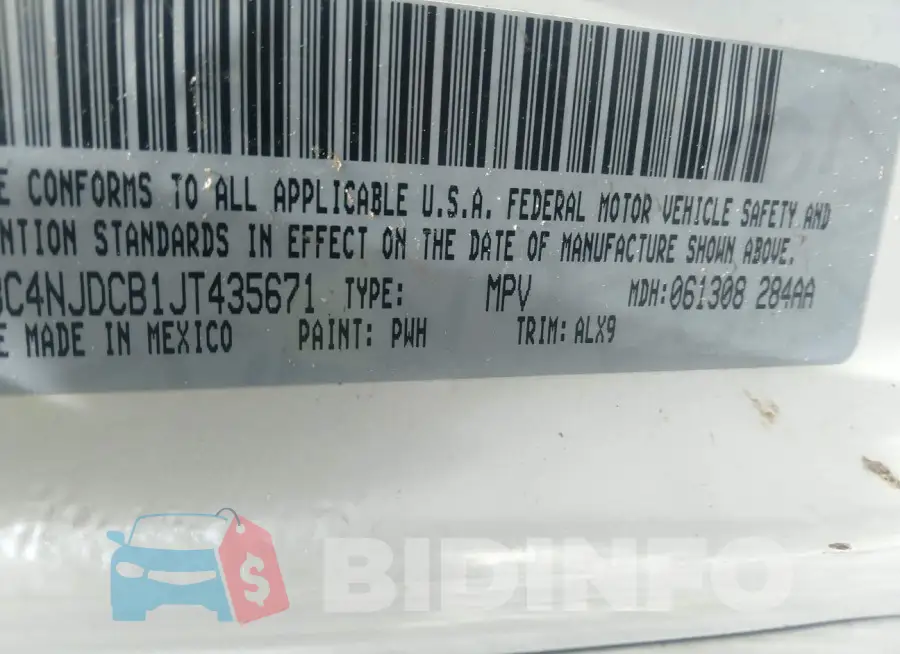 3C4NJDCB1JT435671 Photo# 9