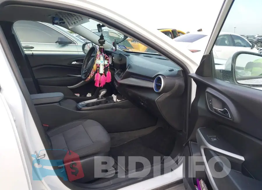 KL77LFE27RC111415 Photo# 5