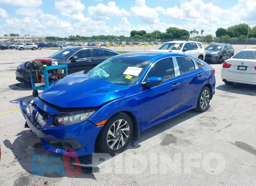 19XFC2F8XHE054760 Photo# 2