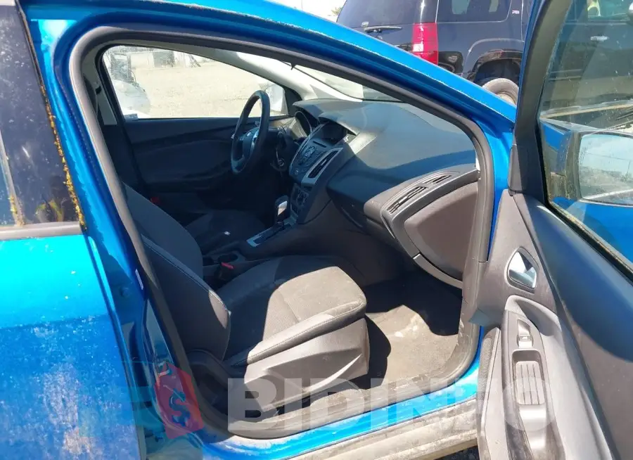 1FADP3F20EL157028 Photo# 5