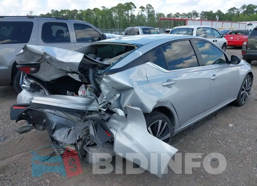 1N4BL4CV3NN300680 Photo# 4