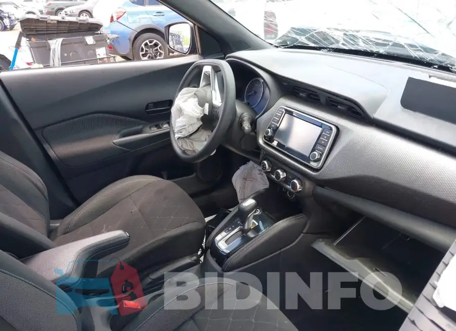 3N1CP5CU3KL566182 Photo# 5