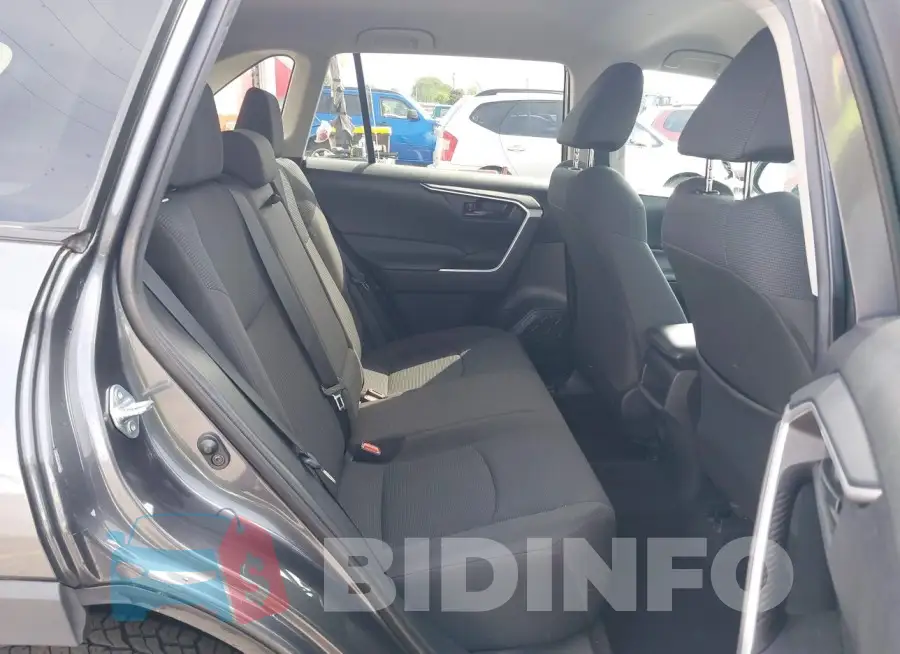 2T3G1RFV8MC158074 Photo# 8