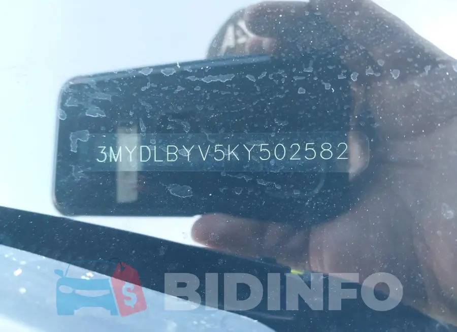 3MYDLBYV5KY502582 Photo# 9