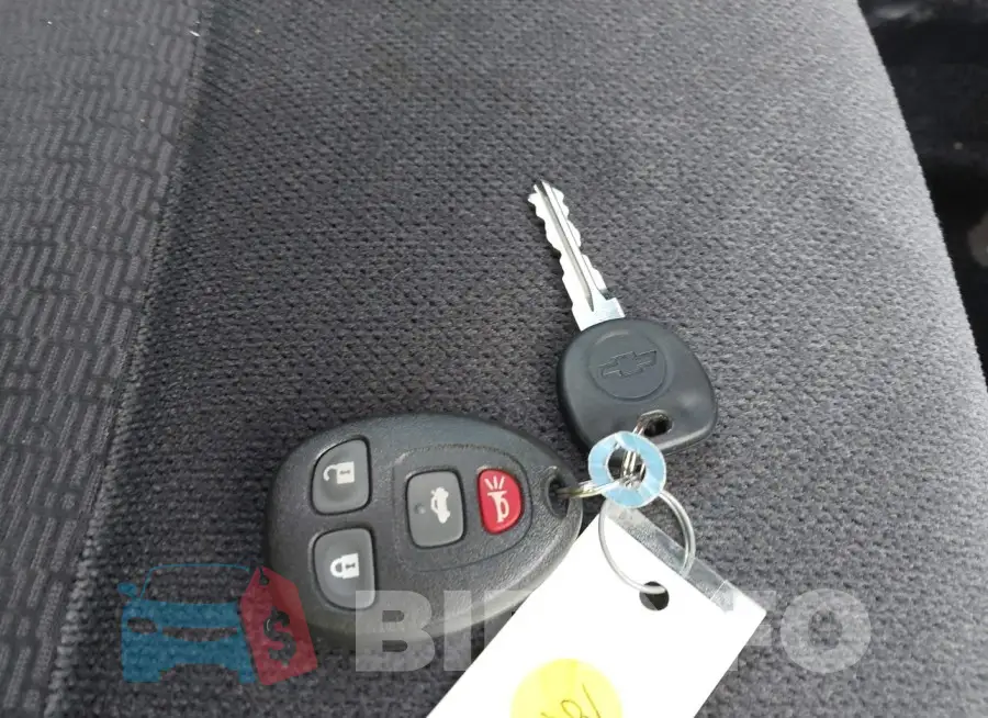2G1WD5E35G1102836 Photo# 11