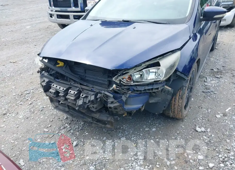 1FADP3F22GL330082 Photo# 6
