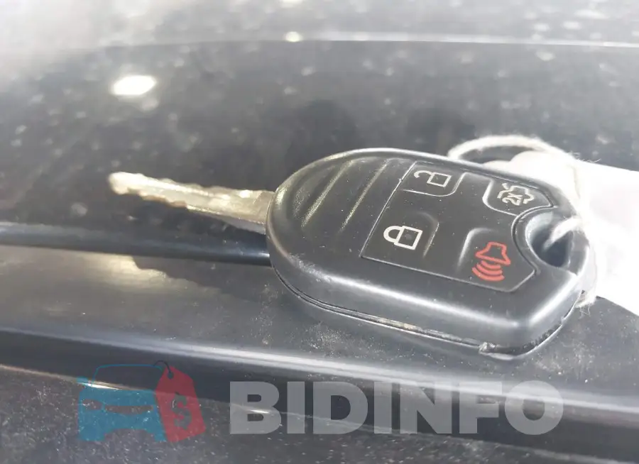 1FAHP2D81FG121684 Photo# 11