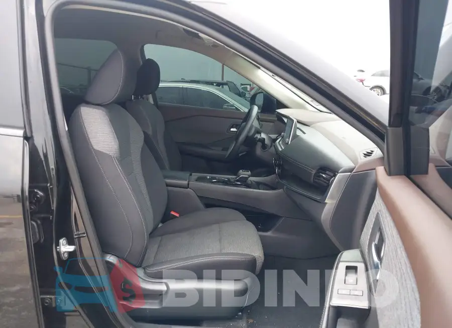 5N1BT3BA6PC757643 Photo# 5