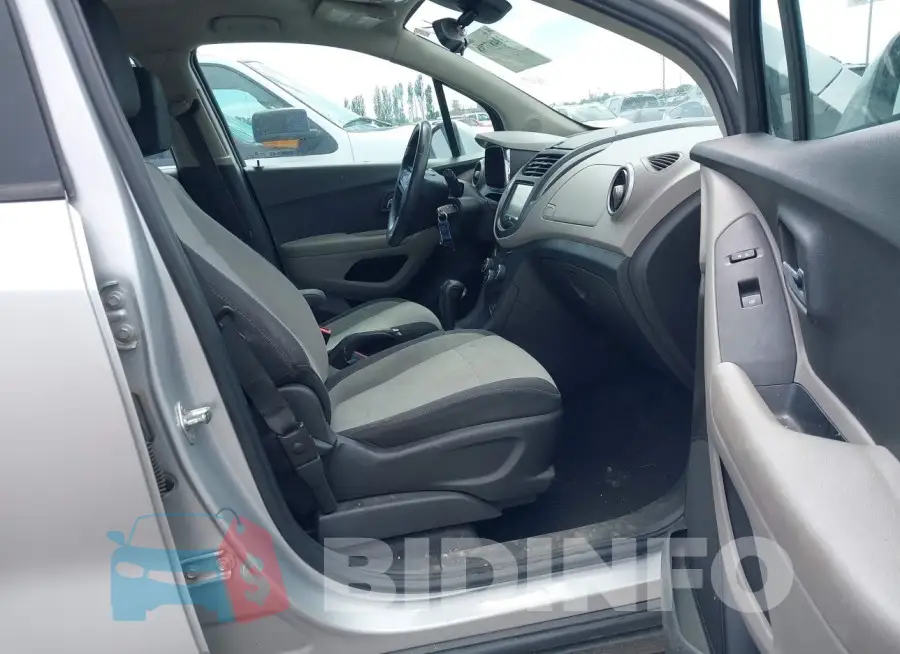 3GNCJNSB1GL242287 Photo# 5