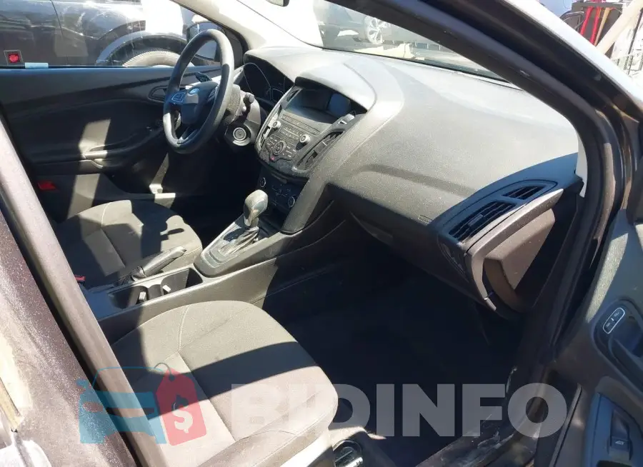 1FADP3E24JL236889 Photo# 5