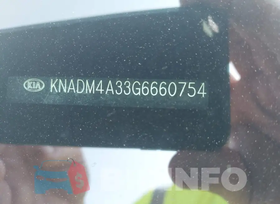 KNADM4A33G6660754 Photo# 9