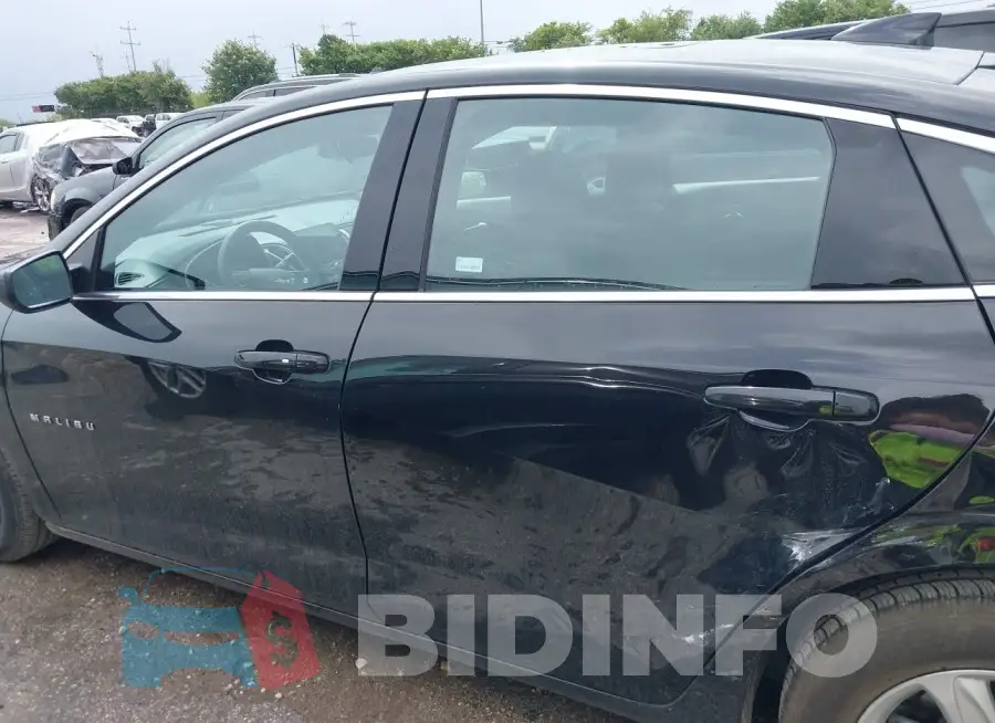 1G1ZD5ST2NF184807 Photo# 14