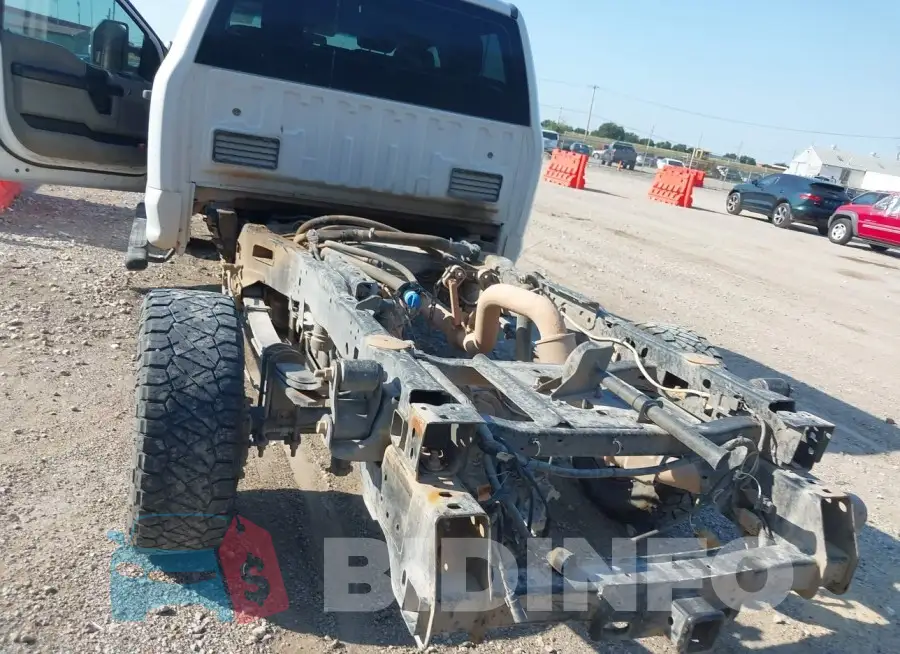 1FT7W2BT3JEB73113 Photo# 6